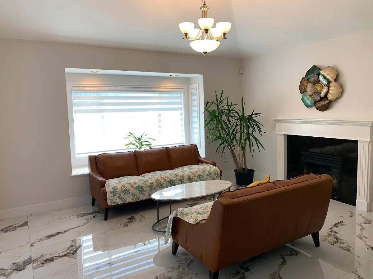 Cozy Private Room In Charming Dunbar-Southlands فانكوفر منزل للإقامة